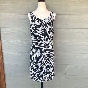 BB Dakota Sleeveless Dress